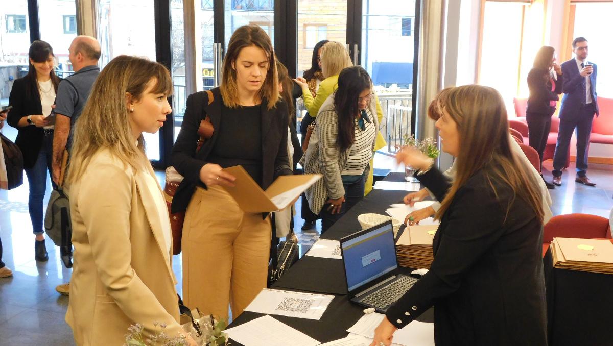 entrega carpetas recicladas jornadas1