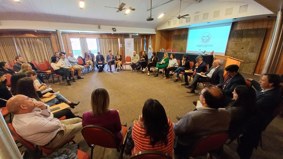 jueves 28 talleres 05