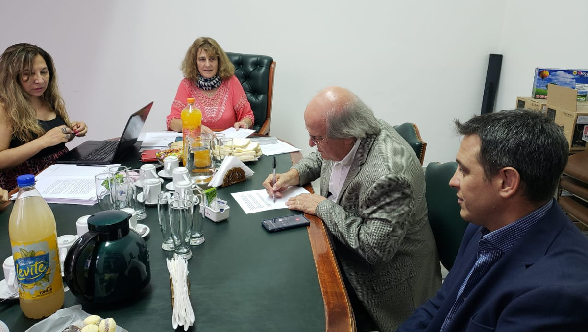 firma acuerdo amyf colegio abogados04